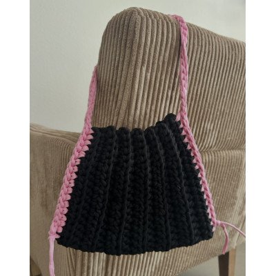 Sac en crochet noir et rose - Eclat et paillettes