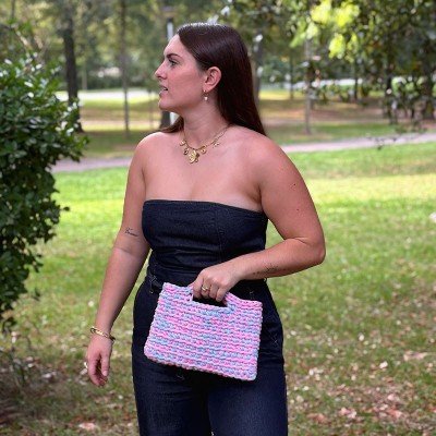 Sac en crochet rose et bleu - Modèle moka