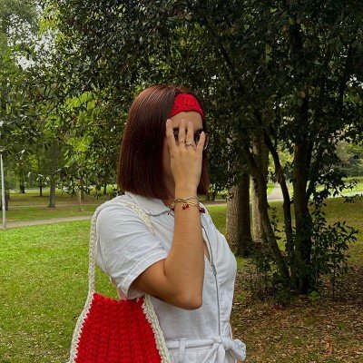 Bandeau en crochet rouge