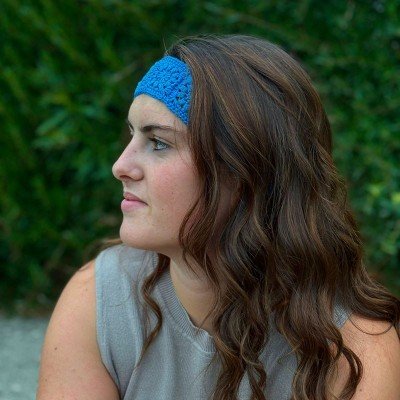 Bandeau bleu en crochet