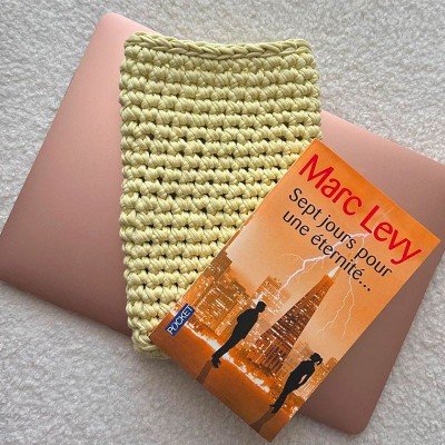 Pochette de livre de poche - Jaune